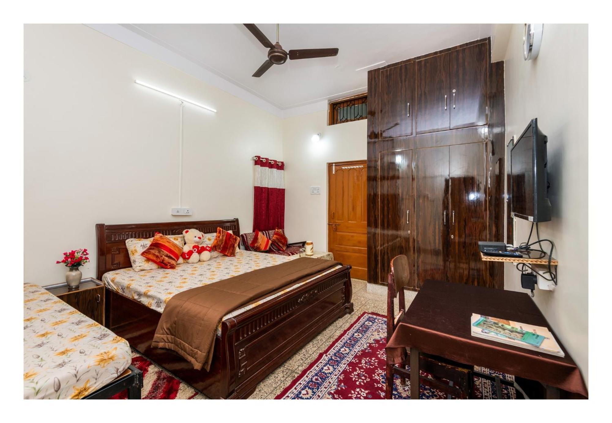 Jaiswal Homestay Jabalpur Exteriör bild