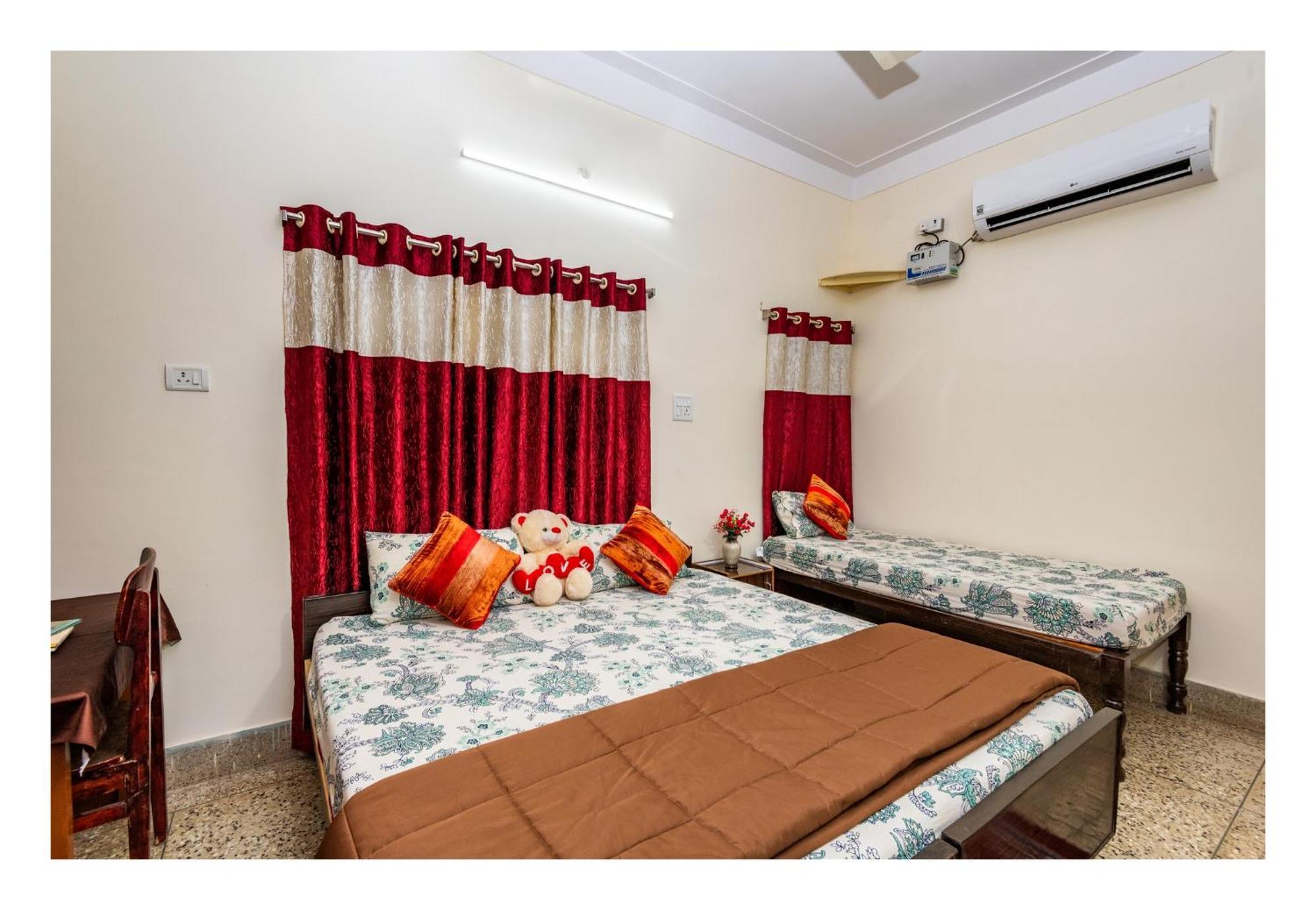 Jaiswal Homestay Jabalpur Exteriör bild